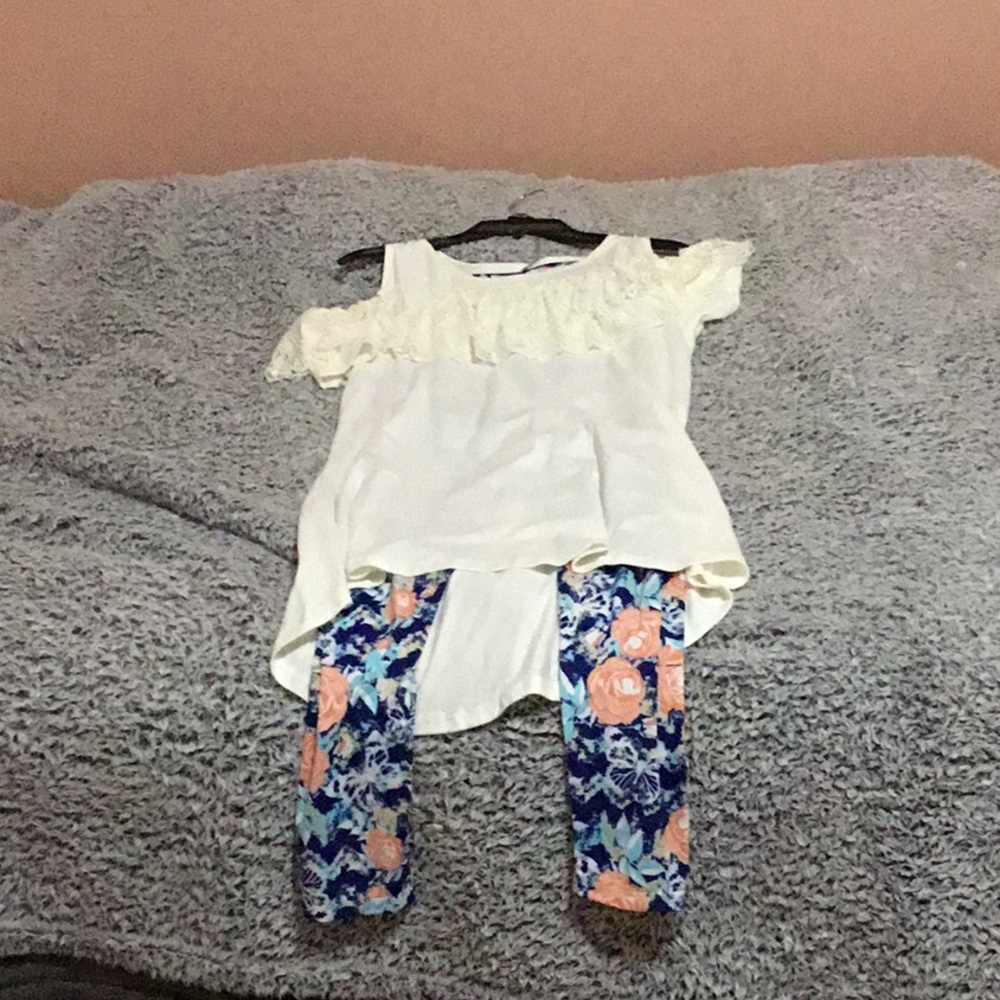 Never worn whole outfit